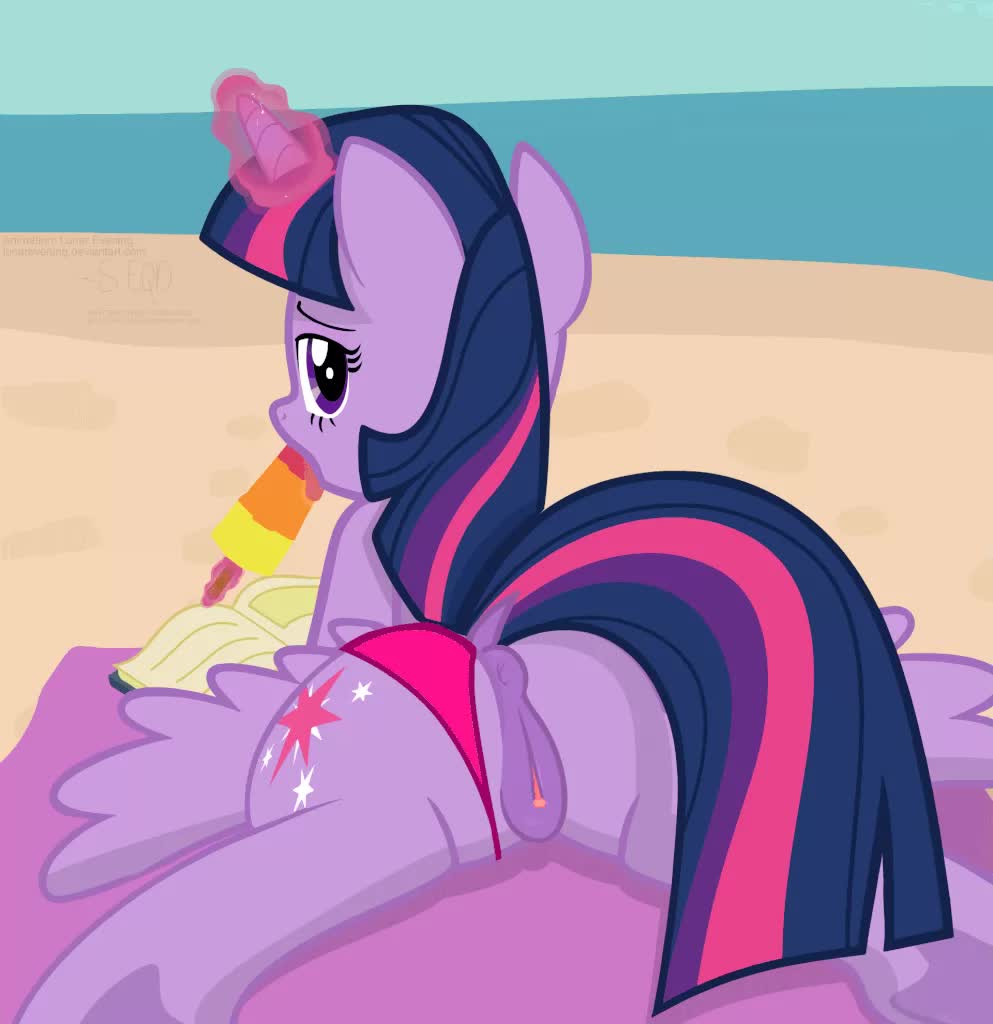 Animated My_Little_Pony_Friendship_Is_Magic Twilight_Sparkle shutterflyeqd // 993x1024 // 140.9KB // webm